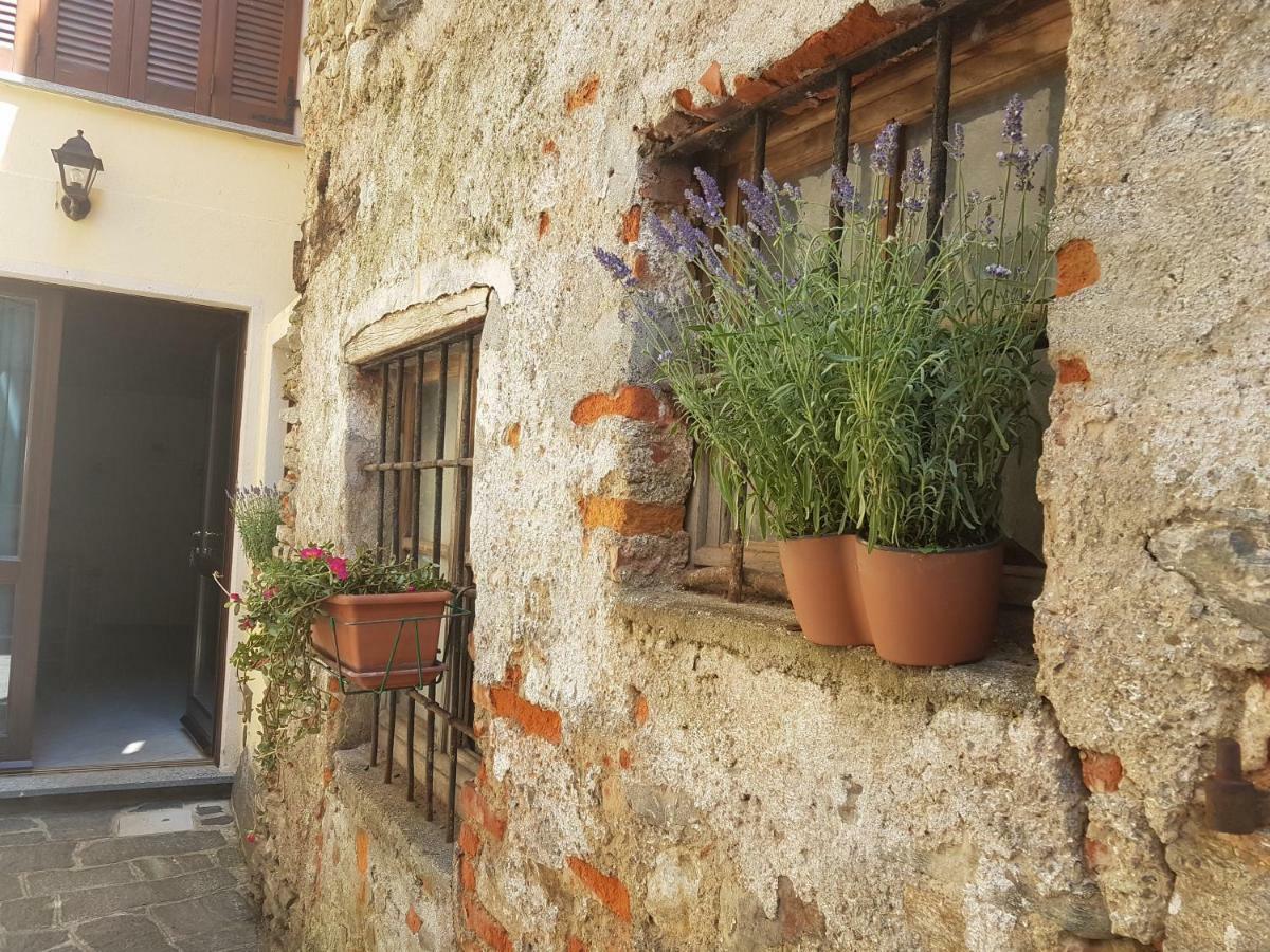 A Casa Di Sole Apartman Brovello-Carpugnino Kültér fotó